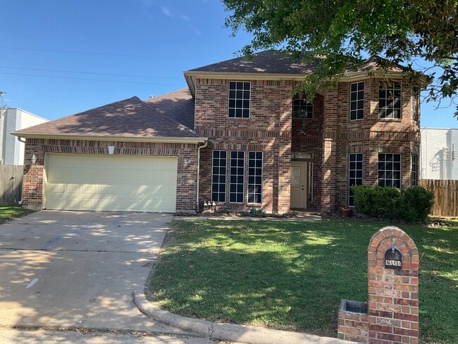 Building Photo - 10610 Mills Way