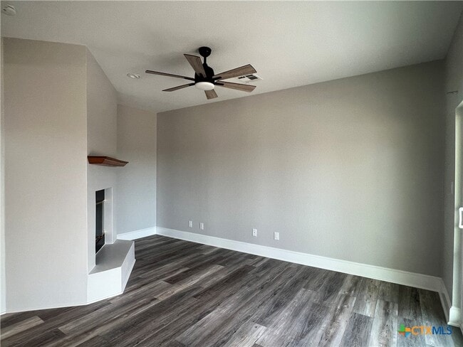 Photo - 5899 Denmans Loop