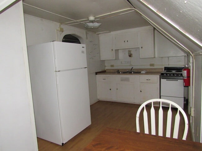 146-150 N. 9th St