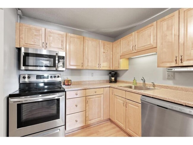 Photo - 78 10th St E Unidad 3203