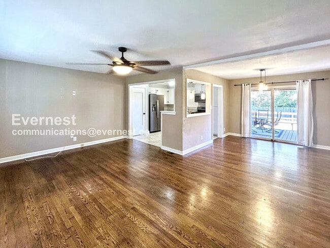 Photo - 809 Raymond Ct