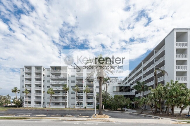 Building Photo - 17117 Gulf Blvd Unit Apartment 130
