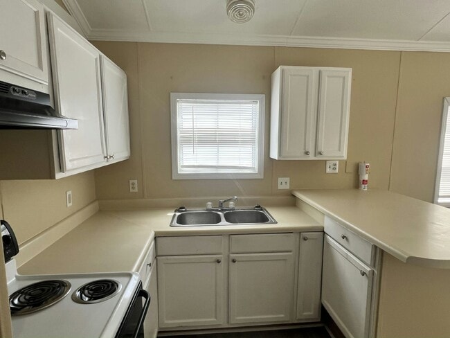 Photo - 1106 Chicago Bulls St