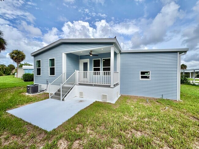 5715 Camelford Dr