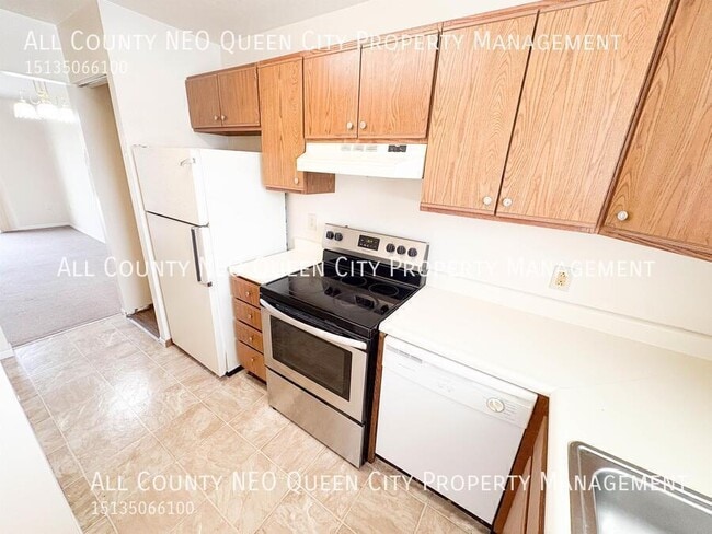 Photo - 2745 Brookshire Ln