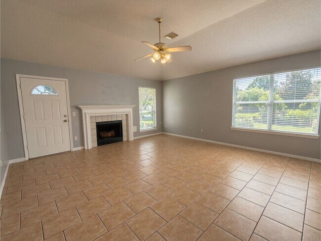 Photo - 8926 Diamond Lake Ln