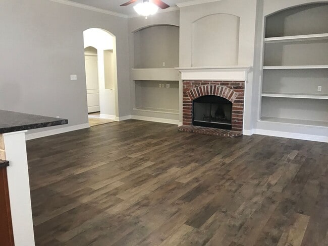 Photo - KINGS POINT-GATED COMMUNITY NEAR LSUS COLLEGE