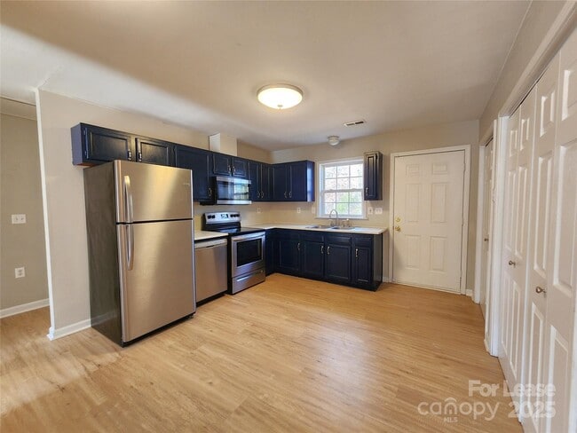 Photo - 1247 Forest Park Dr