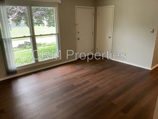 Photo - 700 Maumee Dr