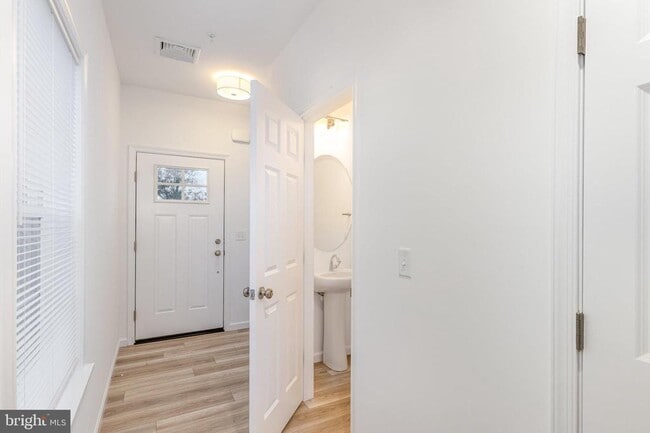 Photo - 7841 Briarwood Dr