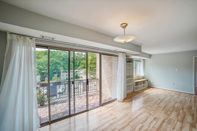 Photo - 12200 Braxfield Ct Casa Adosada