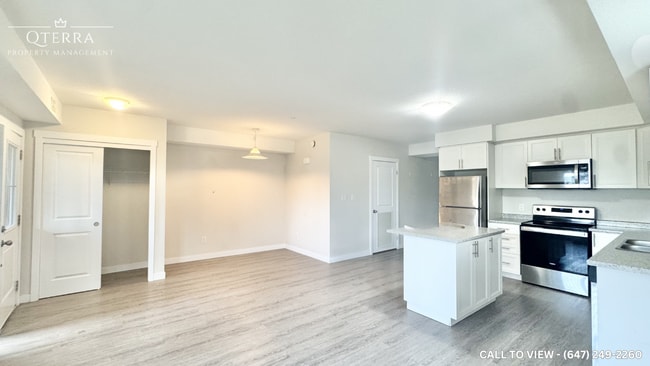 Photo - 170 Rochefort St