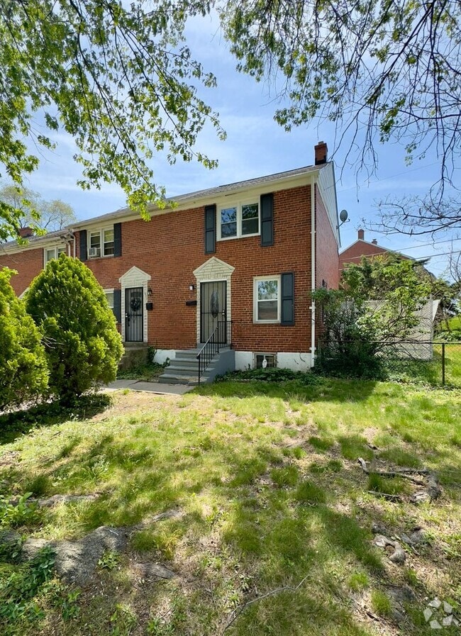 Building Photo - Charming 2Bed/1Bath in Cameron Village, MD Rental
