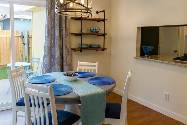 Photo - 508 Country Aire Dr