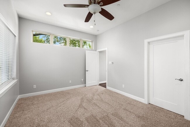 Photo - 1112 Andrews St Unit B