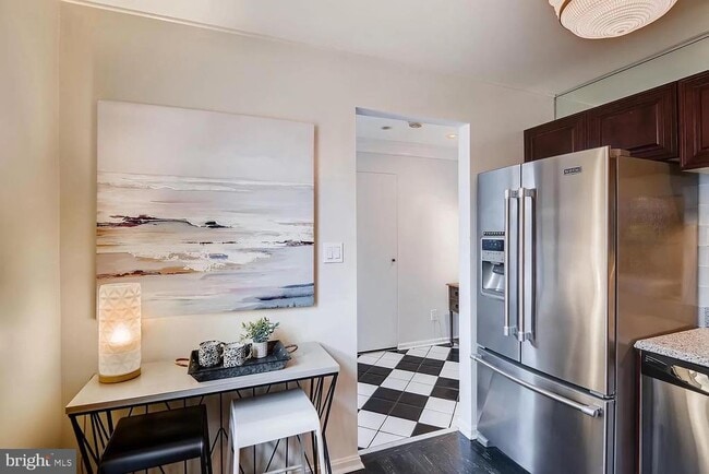 Photo - 2919 Elliott St