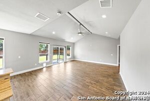 Photo - 950 Paradise Dr