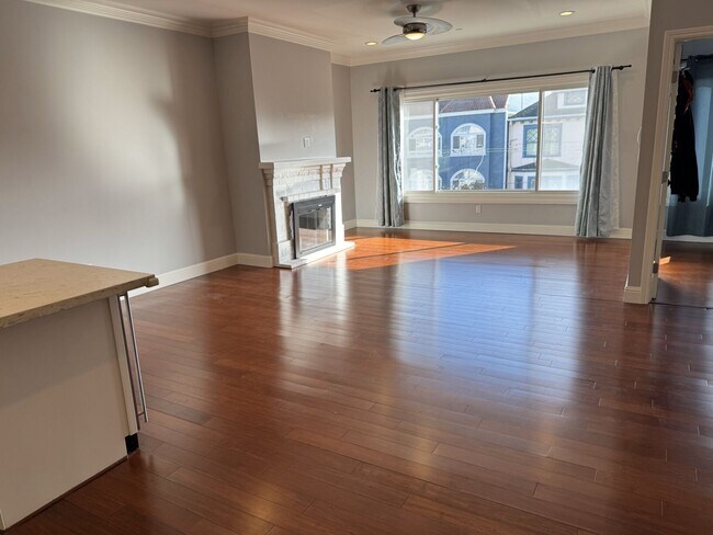 Photo - 1334 Anza St Unidad 1334