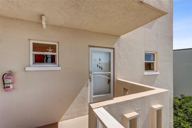 4040 Ironwood Cir Unit 406F