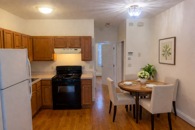 Building Photo - 202 Hurley St Unit 1