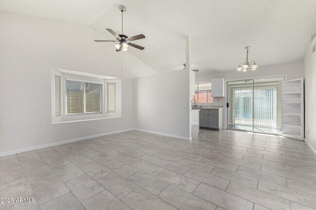 Photo - 1813 E Grandview Rd