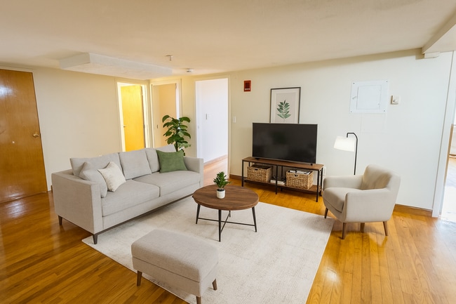 Photo - 1114 Commonwealth Ave