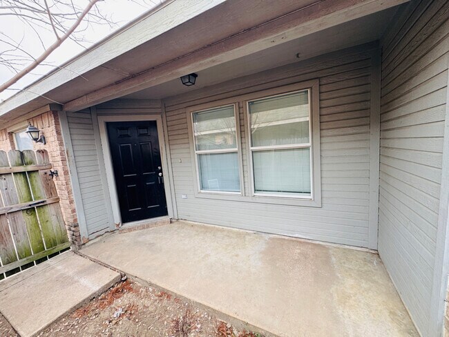 Photo - 5837 Swords Dr