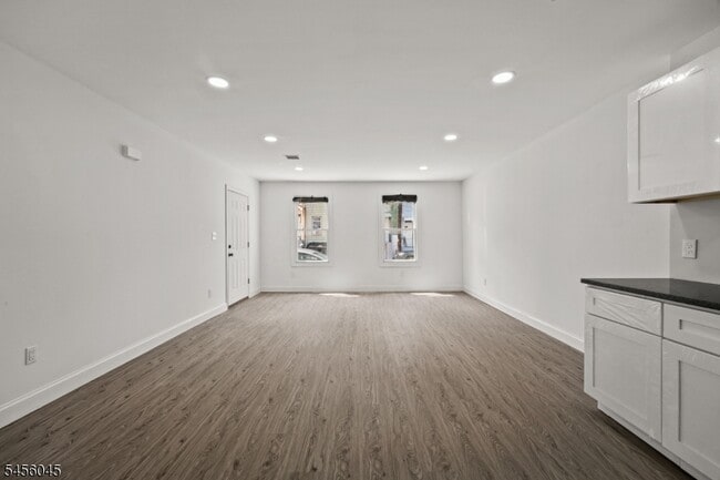 Photo - 113 Marshall St