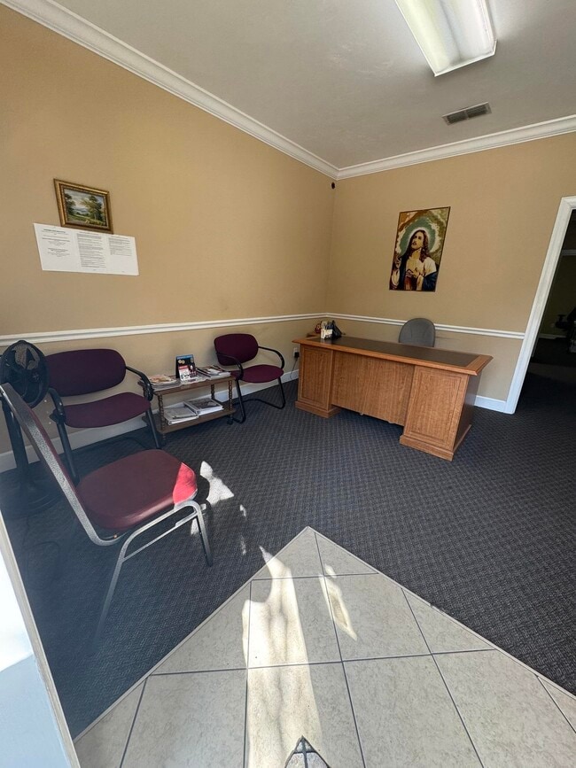 Photo - 2709 Killarney Way