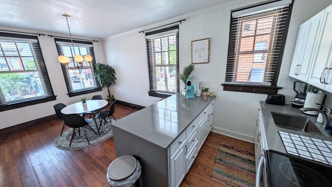 Photo - MainStN446 Unit #1