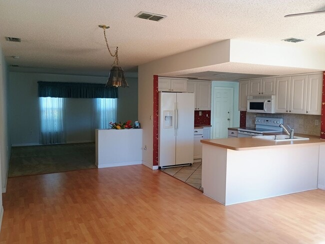 Photo - 2 bedroom 2 bathroom home with a screened in porch