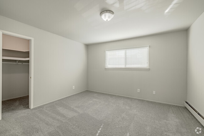 1BR, 1BA Bedroom - Capri