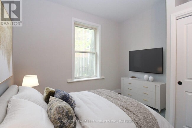 Photo - 291 Stewart St