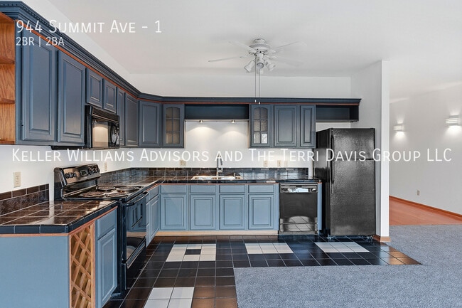 Photo - 944 Summit Ave Unit 1