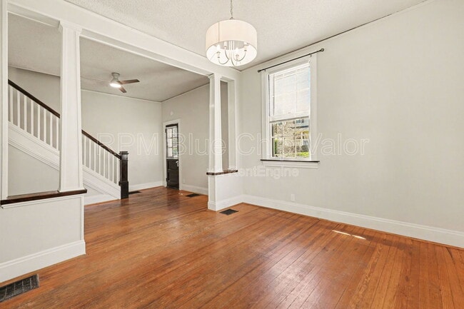 Photo - 2220 Salvador St