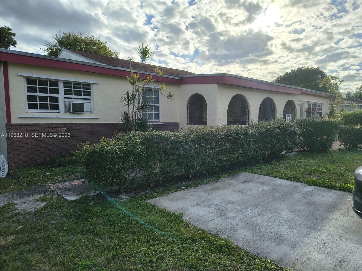Photo - 1030 NW 106th St