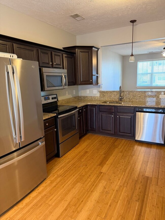 Photo - 1110 Ransom Way