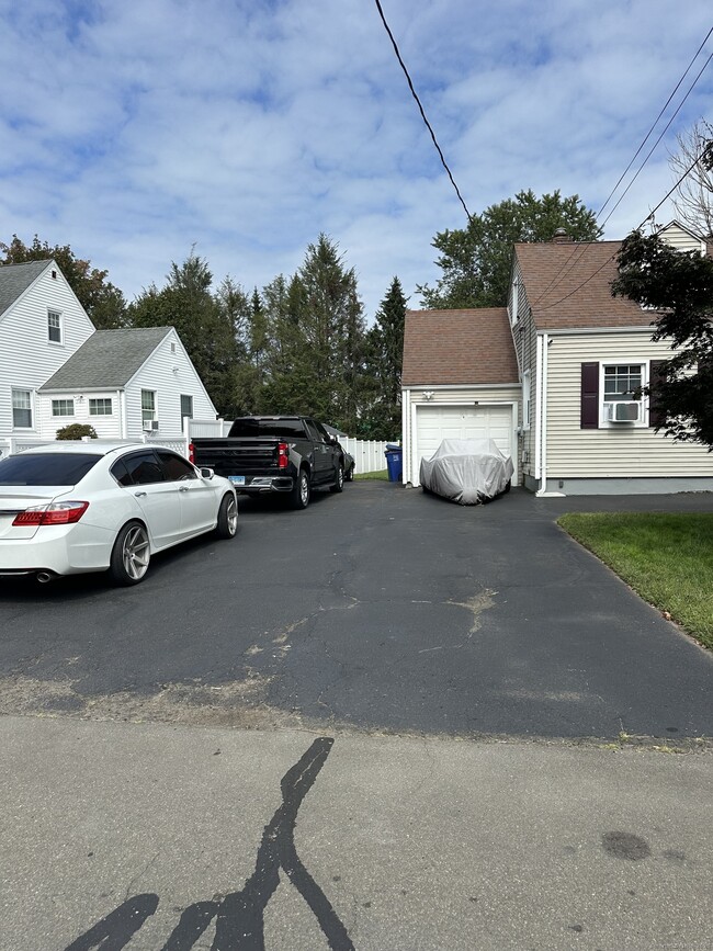 Photo - 165 Nutmeg Rd