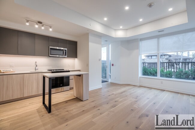 Building Photo - 15 Maryport Ave Unit 104