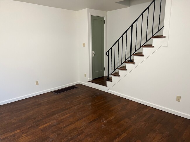 Photo - 408 N Main St