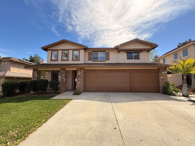 Building Photo - 4 Bed, 3 Bath in Corona!