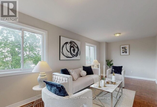 Photo - 6 English St