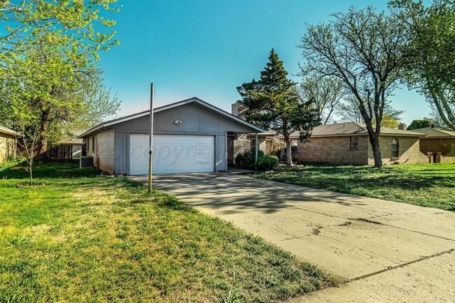 Building Photo - 5712 SW 48th Ave