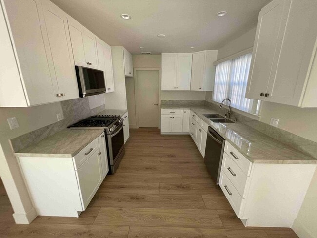 Photo - COMPLETELY REMODELED WOODLAND HILLS POOL H...