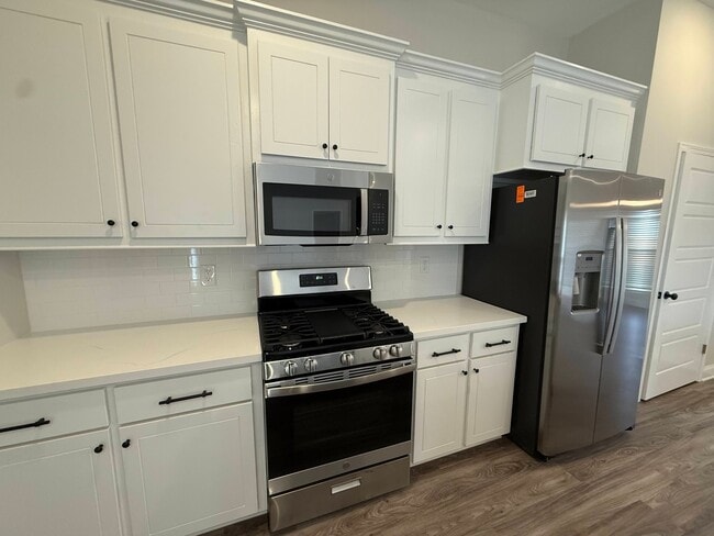 Photo - 132 Madisonville Dr