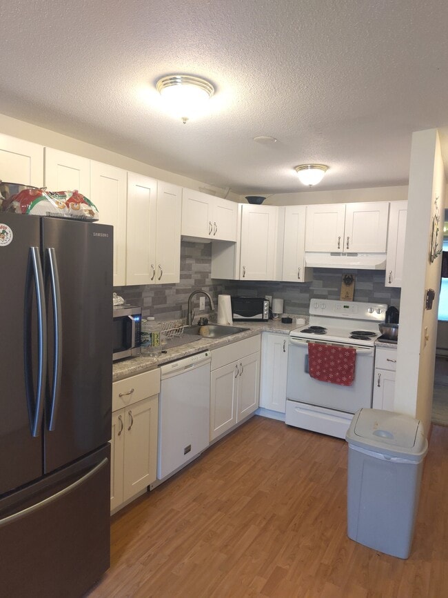 Photo - 814 Court St Unit A