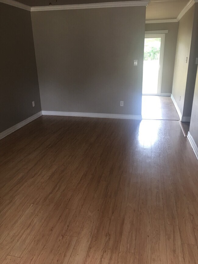 Photo - 7105 Devonshire Cir