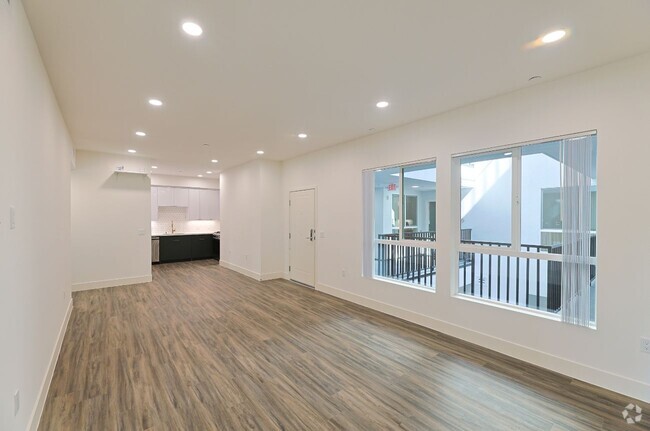 Unit E - 4000 Mont Clair Street Rental