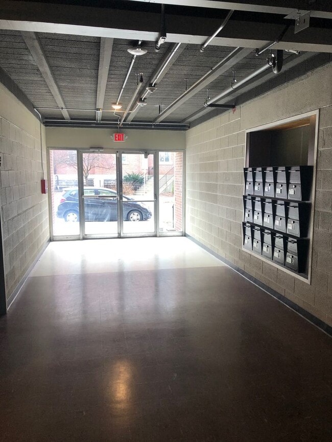 Photo - Trendy Downtown Lafayette Large Studio Unit Apt. 21