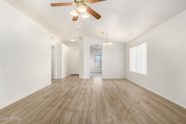 Photo - 455 N Williams St